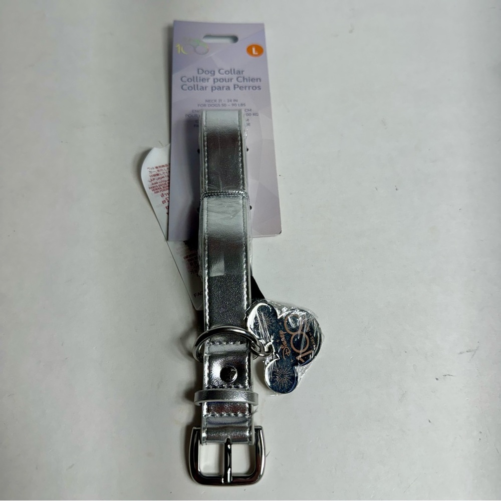 NWT. Disney Parks Dog Collar Silver Platinum 100 Year Anniversary.  Size: large